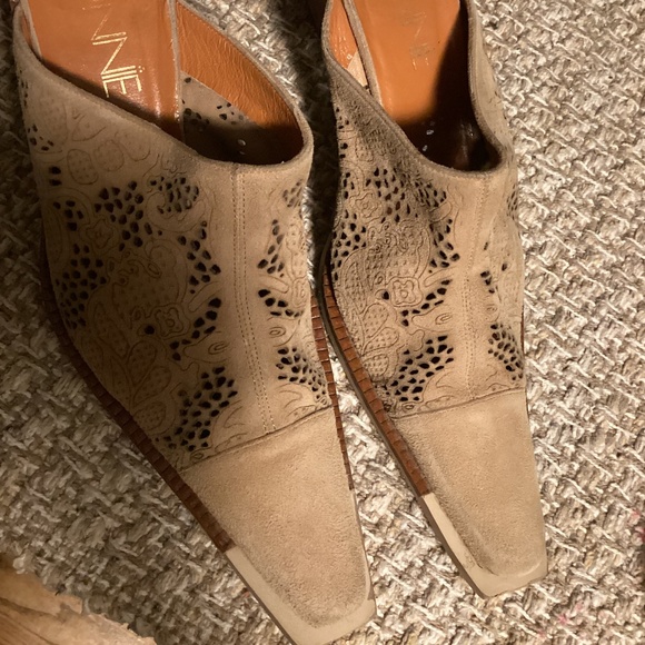 Connie slip on shoes - Picture 6 of 8